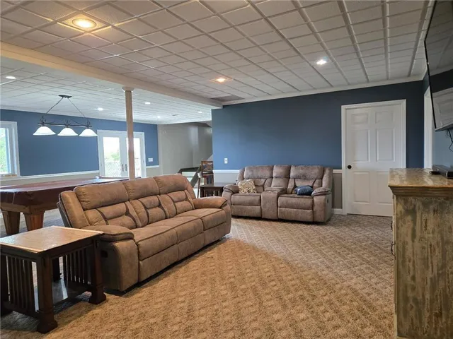 $515,000 | 21814 Mc Louth Road, McLouth, KS 66054