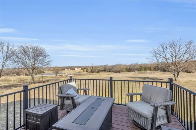$515,000 | 21814 Mc Louth Road, McLouth, KS 66054