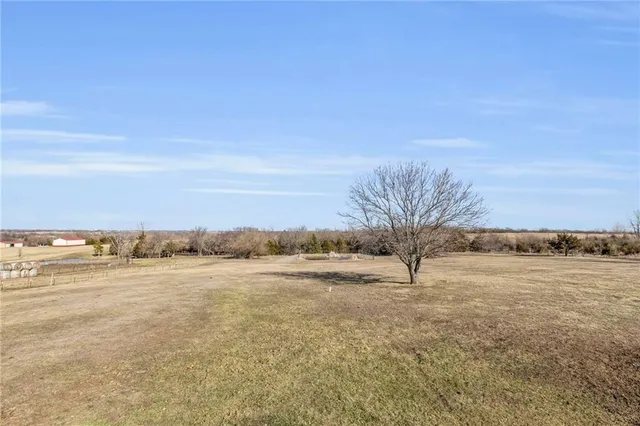 $505,000 | 21814 Mc Louth Road, McLouth, KS 66054