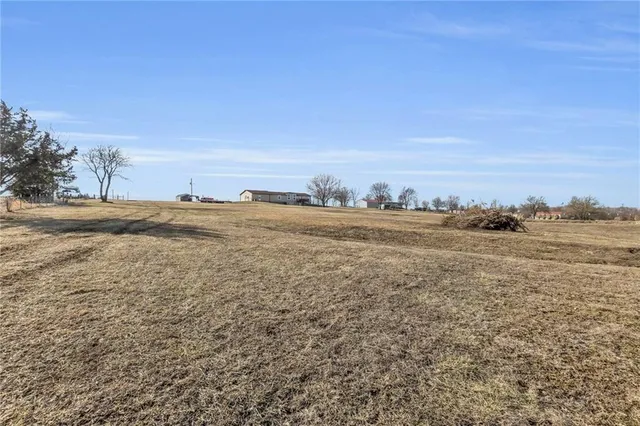 $505,000 | 21814 Mc Louth Road, McLouth, KS 66054
