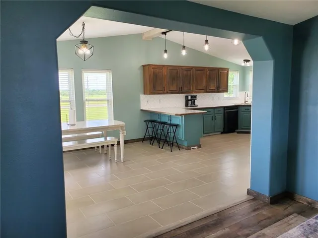 $515,000 | 21814 Mc Louth Road, McLouth, KS 66054