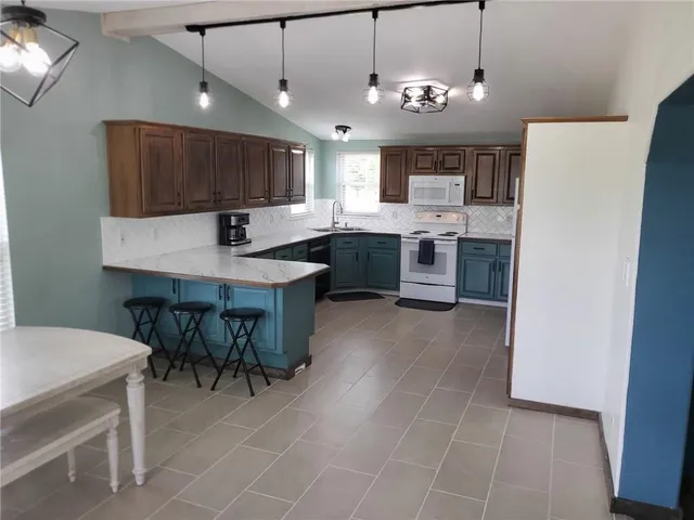 $515,000 | 21814 Mc Louth Road, McLouth, KS 66054