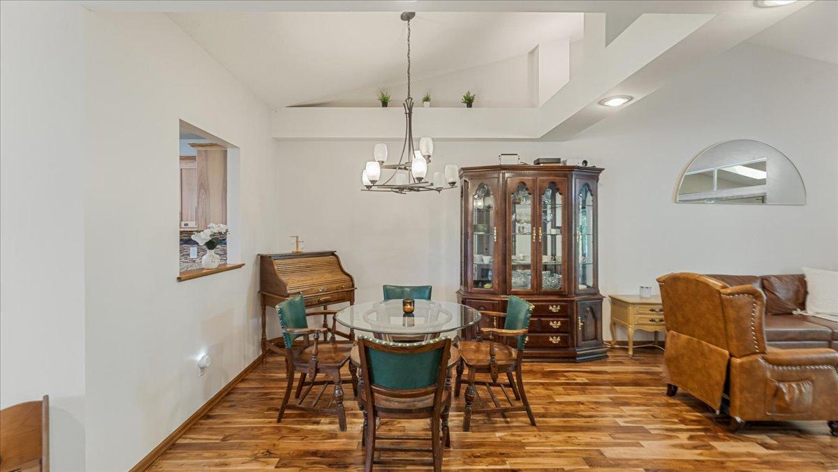 539 Deer Ridge Lane South Maplewood, MN 55119 - Photo 11 of 27