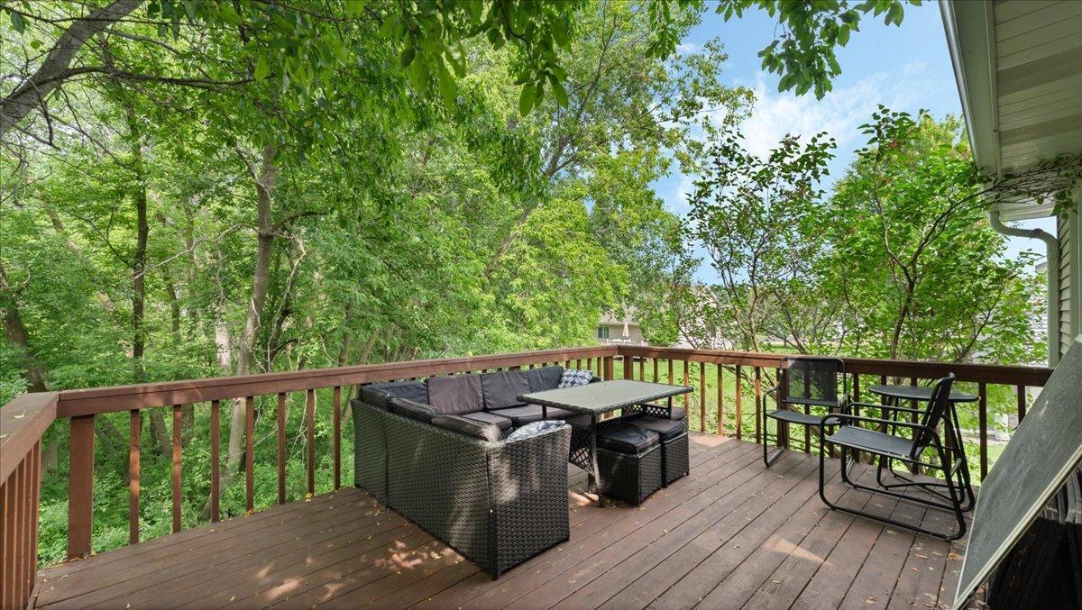 539 Deer Ridge Lane South Maplewood, MN 55119 - Photo 14 of 27