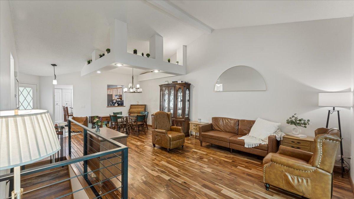 539 Deer Ridge Lane South Maplewood, MN 55119 - Photo 6 of 27