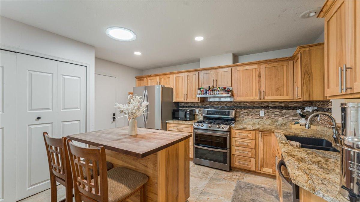 539 Deer Ridge Lane South Maplewood, MN 55119 - Photo 7 of 27