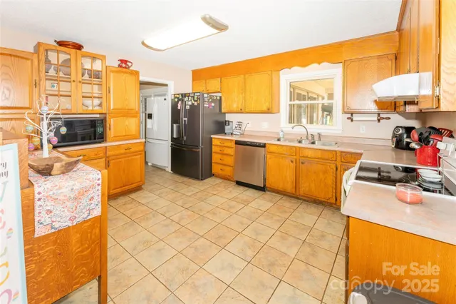 $615,000 | 125 Southwood Park Road, Mooresville, NC 28117