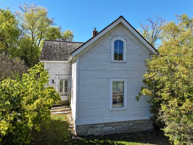 $499,000 | 29 Middle Seymour Street, Middlebury, VT 05753