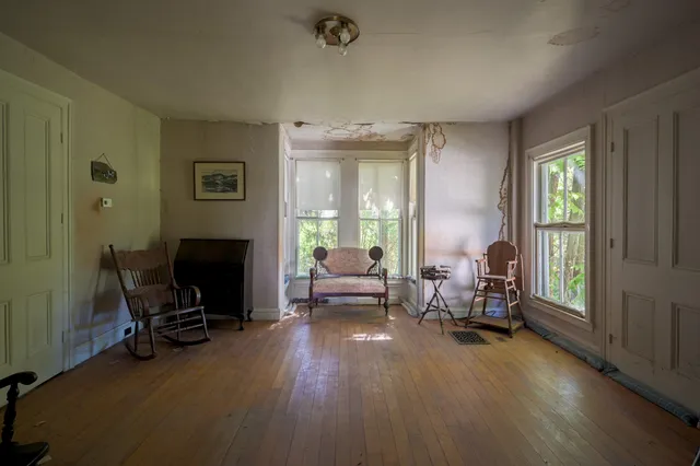 $499,000 | 29 Middle Seymour Street, Middlebury, VT 05753