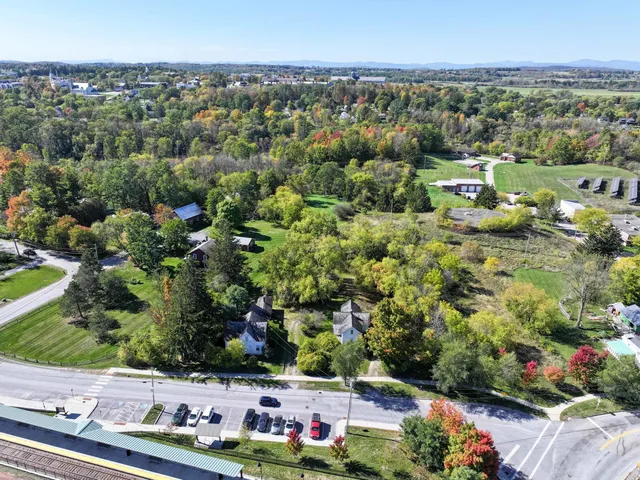 $499,000 | 29 Middle Seymour Street, Middlebury, VT 05753