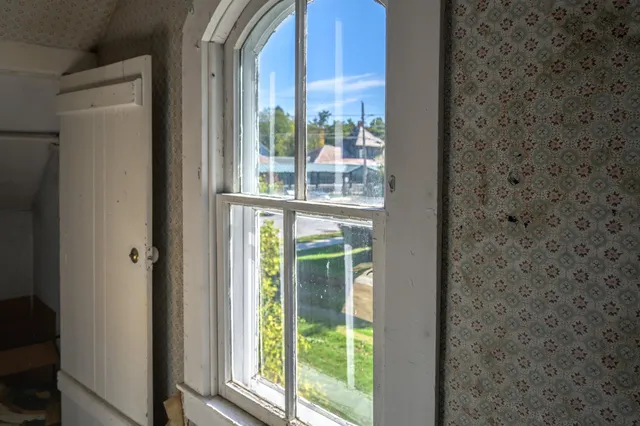 $499,000 | 29 Middle Seymour Street, Middlebury, VT 05753