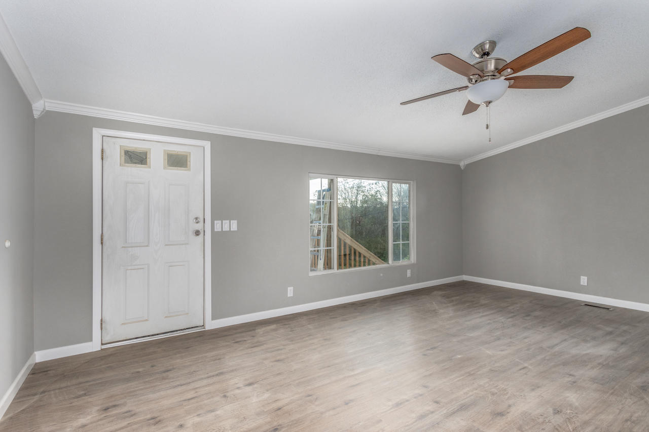 3409 Copper Ridge Road Morristown, TN 37814 - Photo 15 of 27 Interior-9