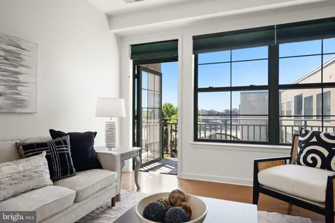 $280,000 | 3201 St Paul Street, Unit 424, Baltimore, MD 21218