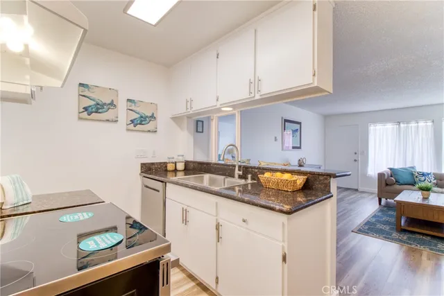 $315,000 | 5500 Ackerfield Avenue, Unit 307, Long Beach, CA 90805