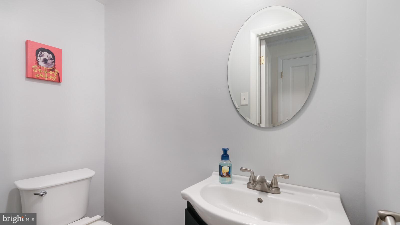 999 George Road Jenkintown, PA 19046 - Photo 18 of 44 Powder room