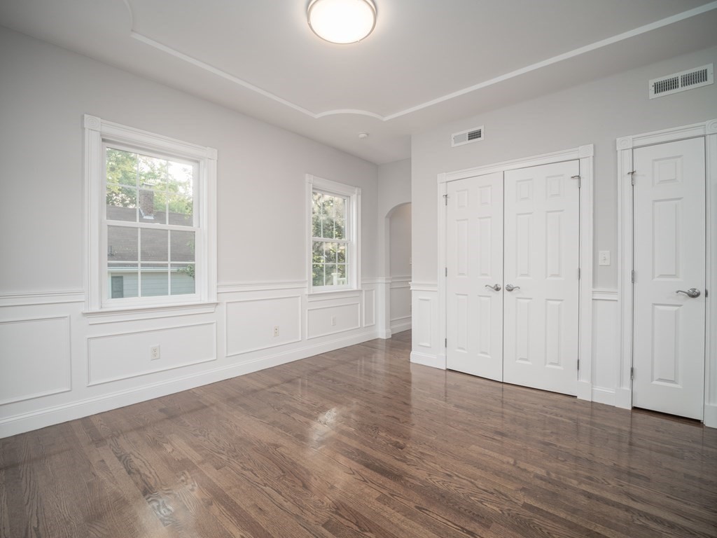 8 Richardson Street, Unit 2 Winchester, MA 01890 - Photo 13 of 38