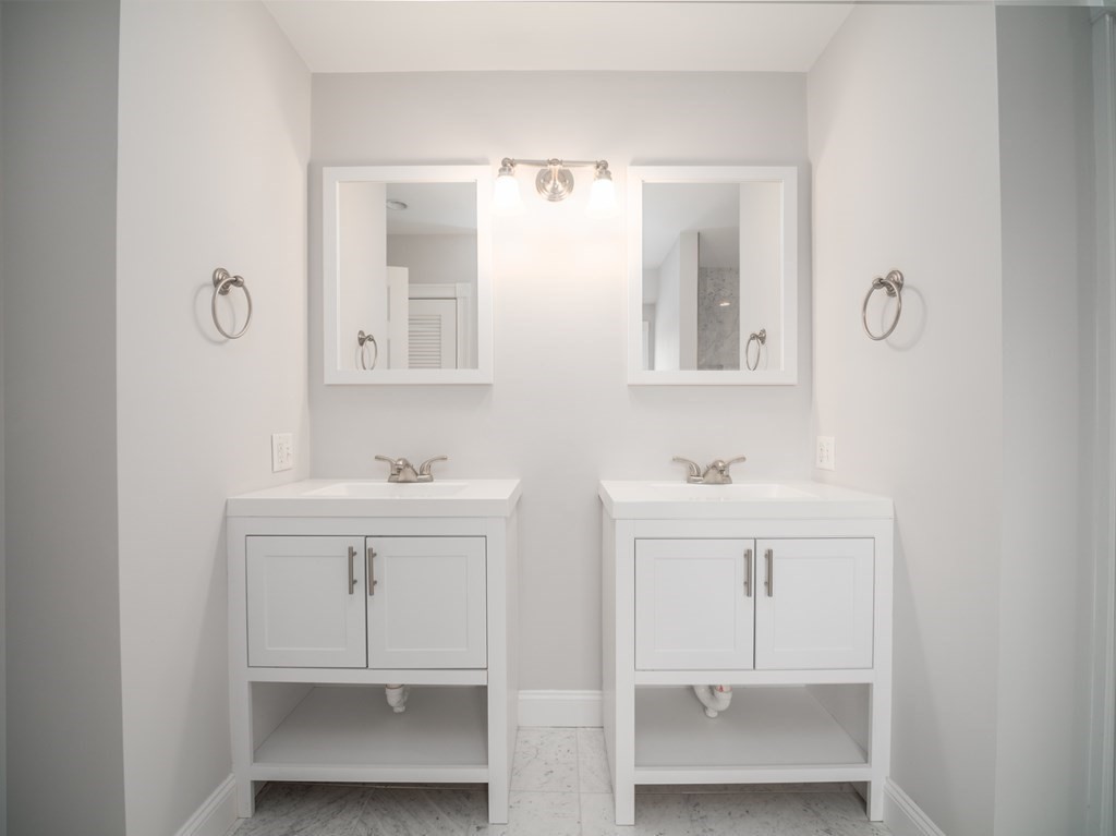 8 Richardson Street, Unit 2 Winchester, MA 01890 - Photo 15 of 38