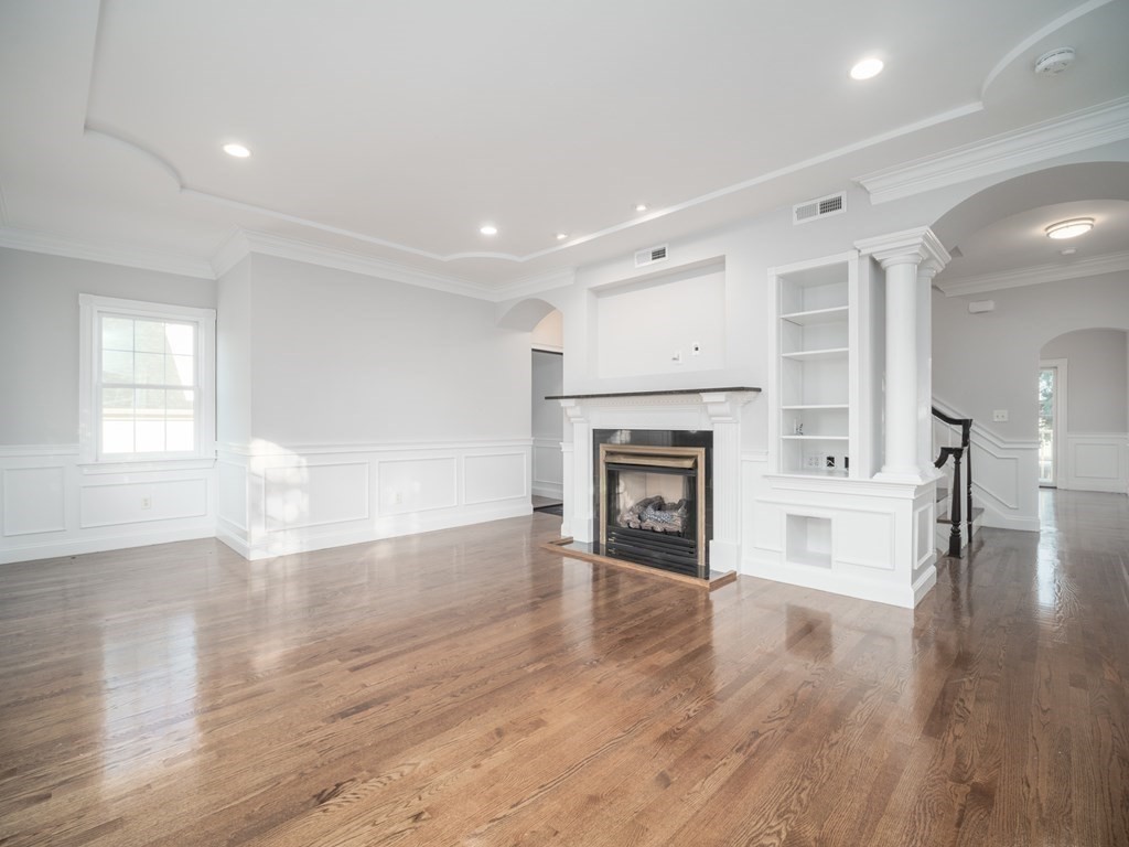 8 Richardson Street, Unit 2 Winchester, MA 01890 - Photo 5 of 38