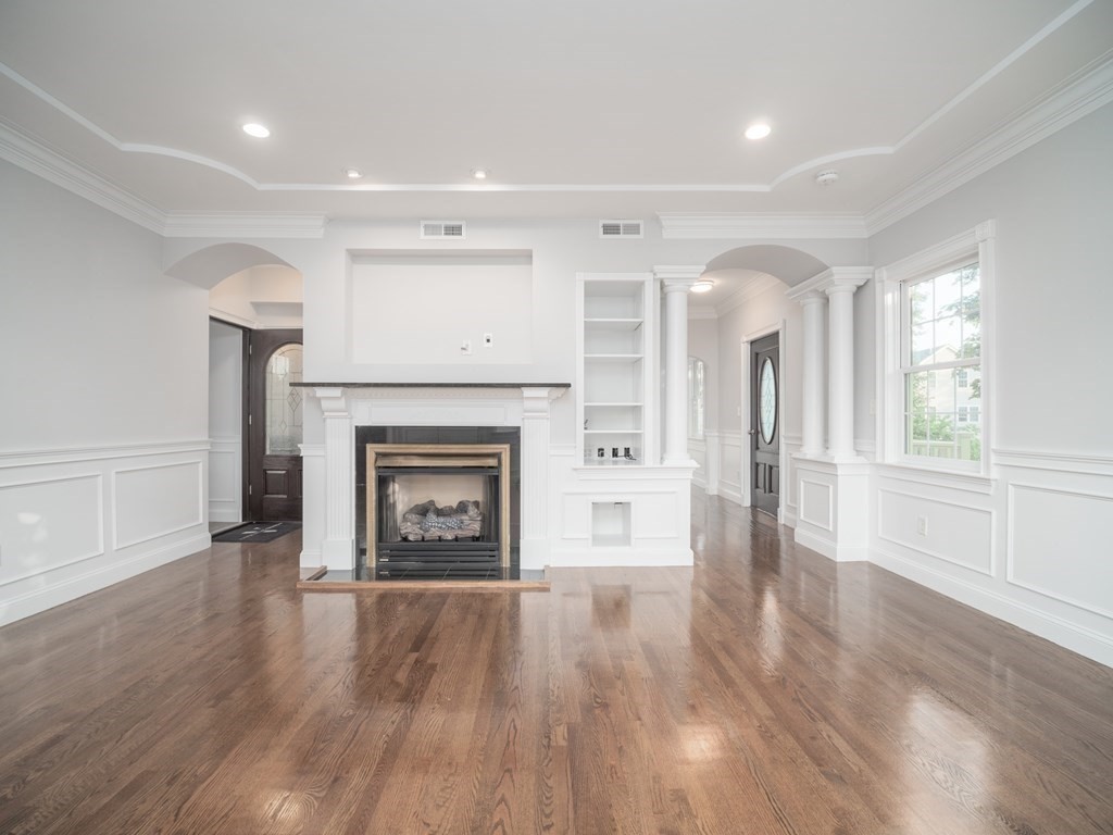 8 Richardson Street, Unit 2 Winchester, MA 01890 - Photo 6 of 38