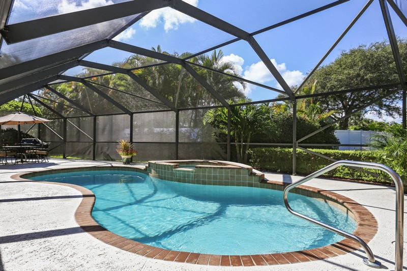 175 Apollo Circle Jupiter, FL 33477 - Photo 5 of 33 Salt water pool and spa