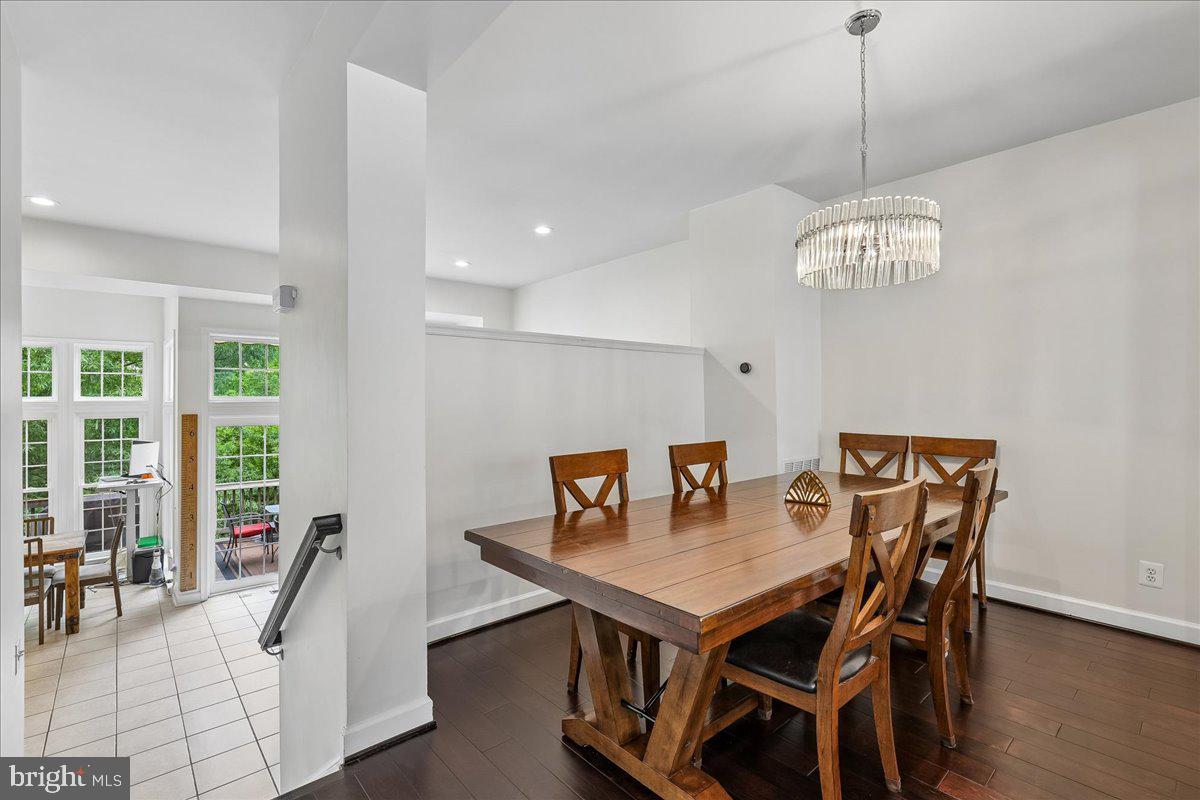 9276 Laurel Ridge Crossing Road Lorton, VA 22079 - Photo 18 of 43 Elegant dining space with natural light.