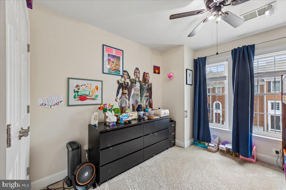9276 Laurel Ridge Crossing Road Lorton, VA 22079 - Photo 30 of 43 Bright and playful children's room.