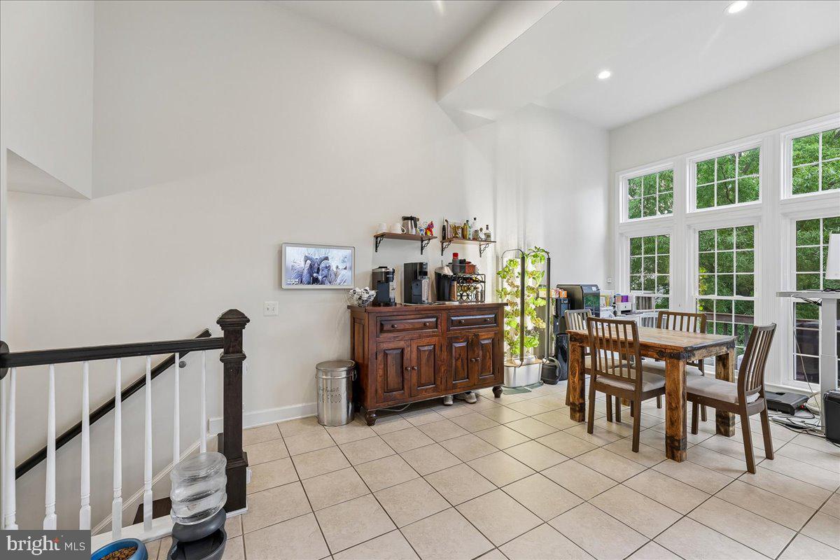 9276 Laurel Ridge Crossing Road Lorton, VA 22079 - Photo 10 of 43 Bright and airy dining space awaits.