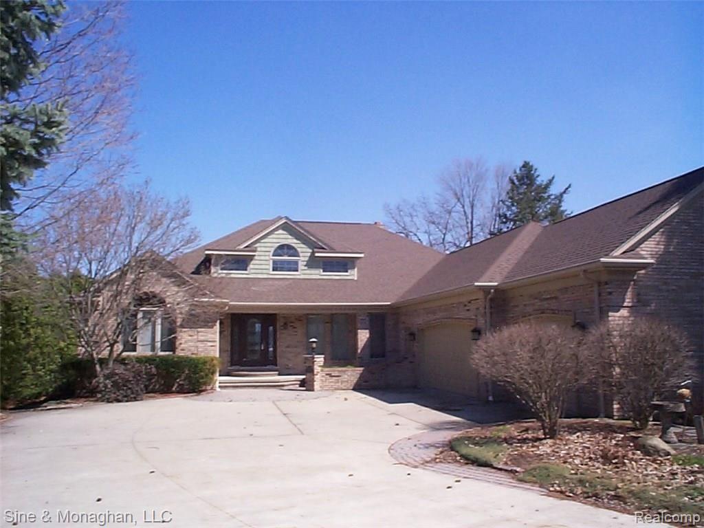 1177 River Road St. Clair, MI 48079 - Photo 12 of 58 12 FRONT BEST 1177 RIVER (2).jpg