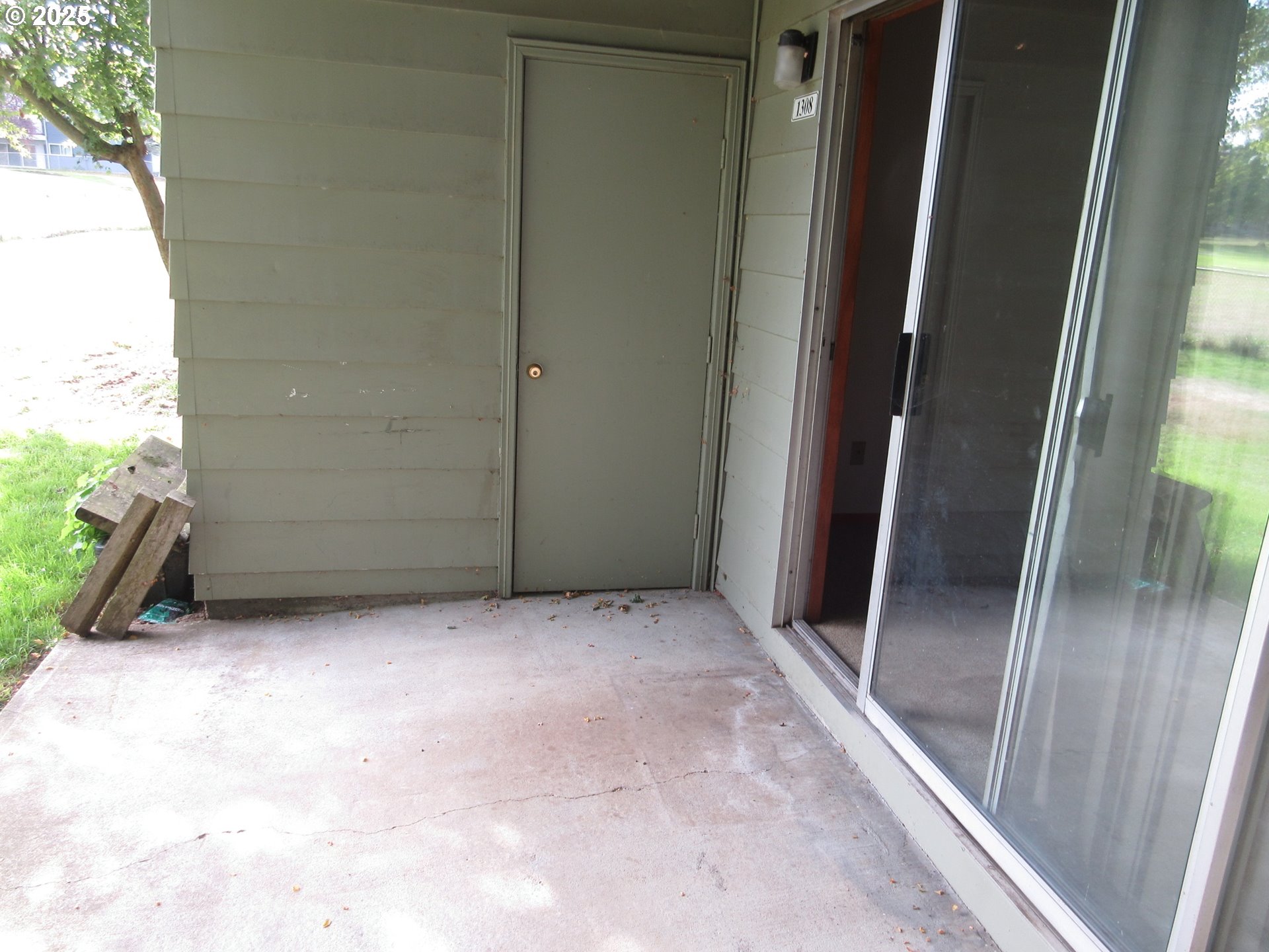 1308 Northeast Hogan Drive, Unit 166 Gresham, OR 97030 - Photo 13 of 13 a view of an empty room