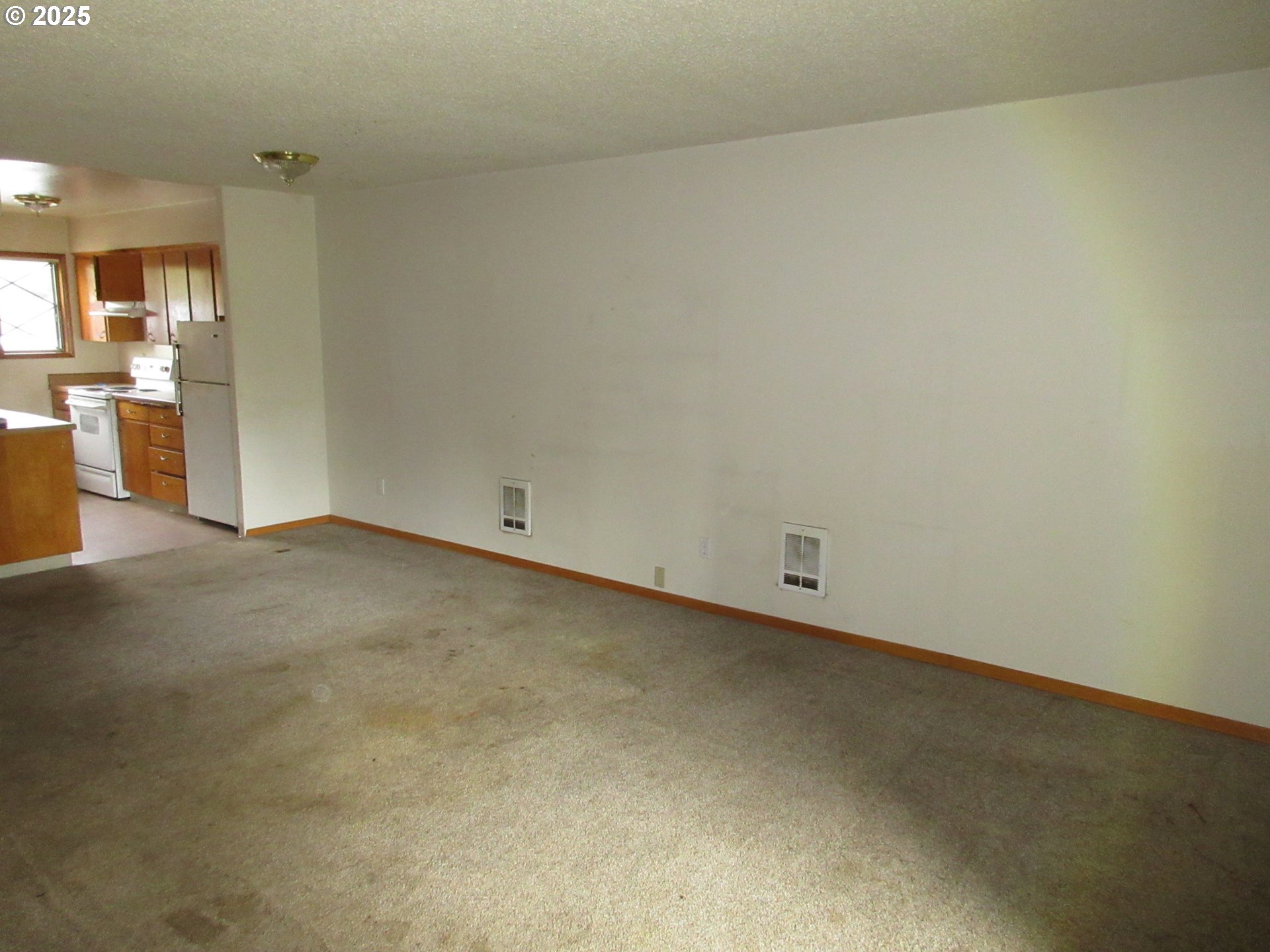 1308 Northeast Hogan Drive, Unit 166 Gresham, OR 97030 - Photo 3 of 13 a view of a room
