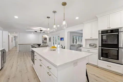 $1,750,000 | 14 Woodland Road, Edina, MN 55424