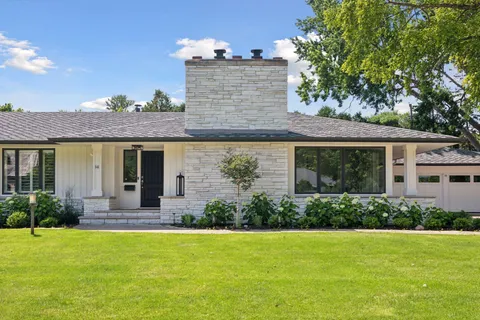 $1,750,000 | 14 Woodland Road, Edina, MN 55424