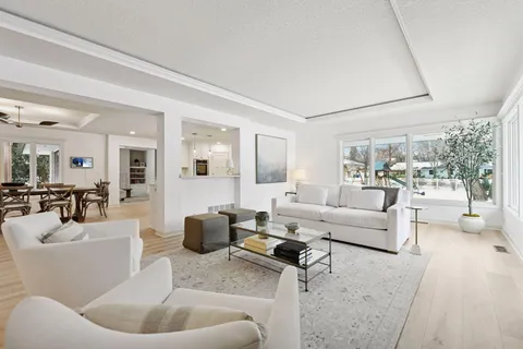 $1,750,000 | 14 Woodland Road, Edina, MN 55424