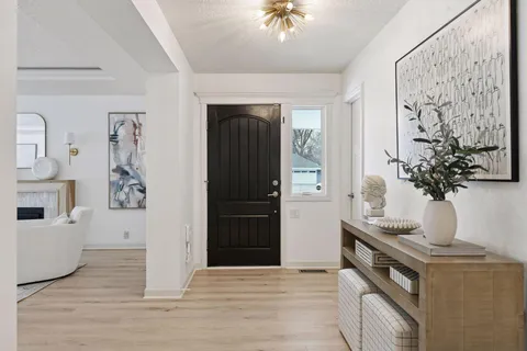 $1,750,000 | 14 Woodland Road, Edina, MN 55424