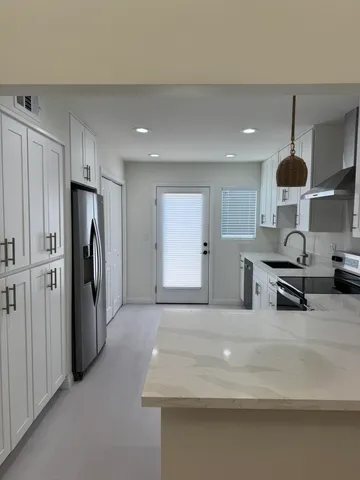 $2,699 | 47965 Oasis Court, Palm Desert, CA 92260