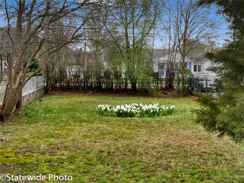 74 Rome Avenue Providence, RI 02908 - Photo 22 of 23 Yard/Garden.