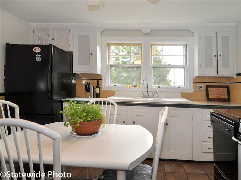 74 Rome Avenue Providence, RI 02908 - Photo 7 of 23 Kitchen.