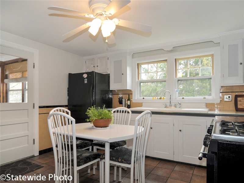 74 Rome Avenue Providence, RI 02908 - Photo 8 of 23 Kitchen.