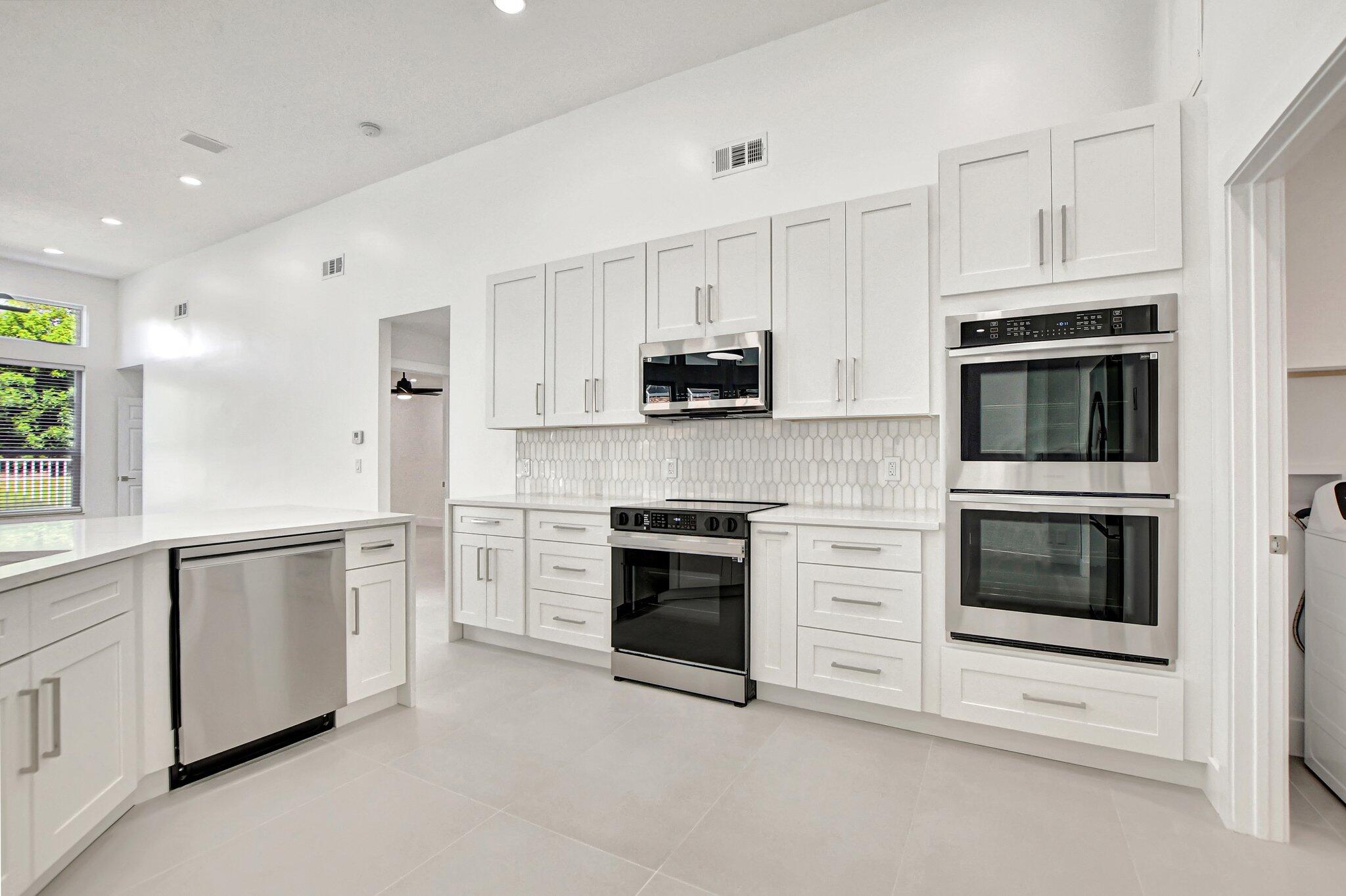 19262 Cloister Lake Lane Boca Raton, FL 33498 - Photo 8 of 107 17-web-or-mls-DSC_1376