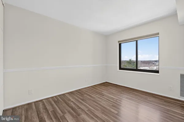 $345,000 | 307 Yoakum Parkway, Unit 920, Alexandria, VA 22304