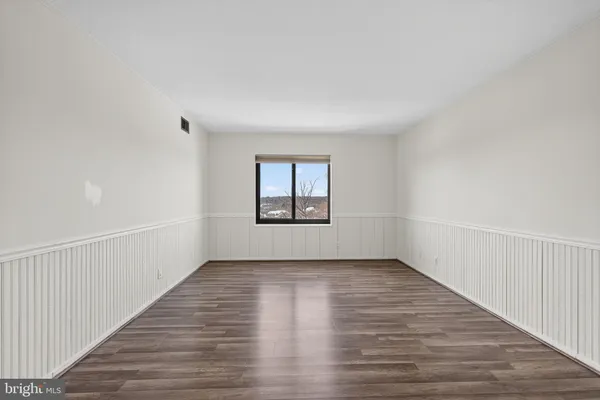 $345,000 | 307 Yoakum Parkway, Unit 920, Alexandria, VA 22304