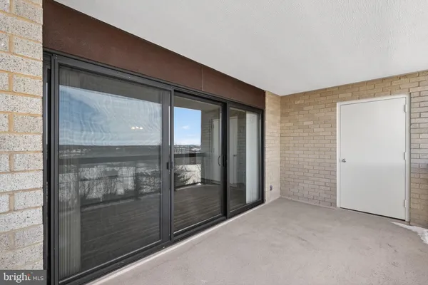 $345,000 | 307 Yoakum Parkway, Unit 920, Alexandria, VA 22304