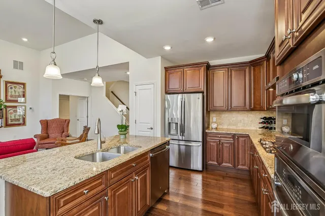 $779,000 | 19 Davinci Drive, Monmouth Junction, NJ 08852