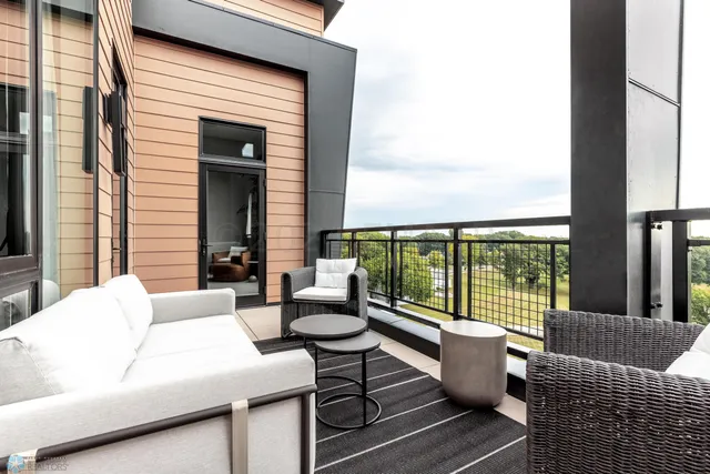$1,249,000 | 505 Oak Street North, Unit 503, Fargo, ND 58102