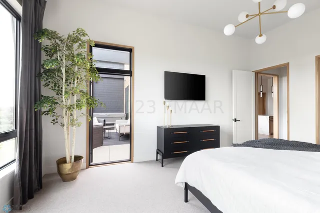 $1,249,000 | 505 Oak Street North, Unit 503, Fargo, ND 58102