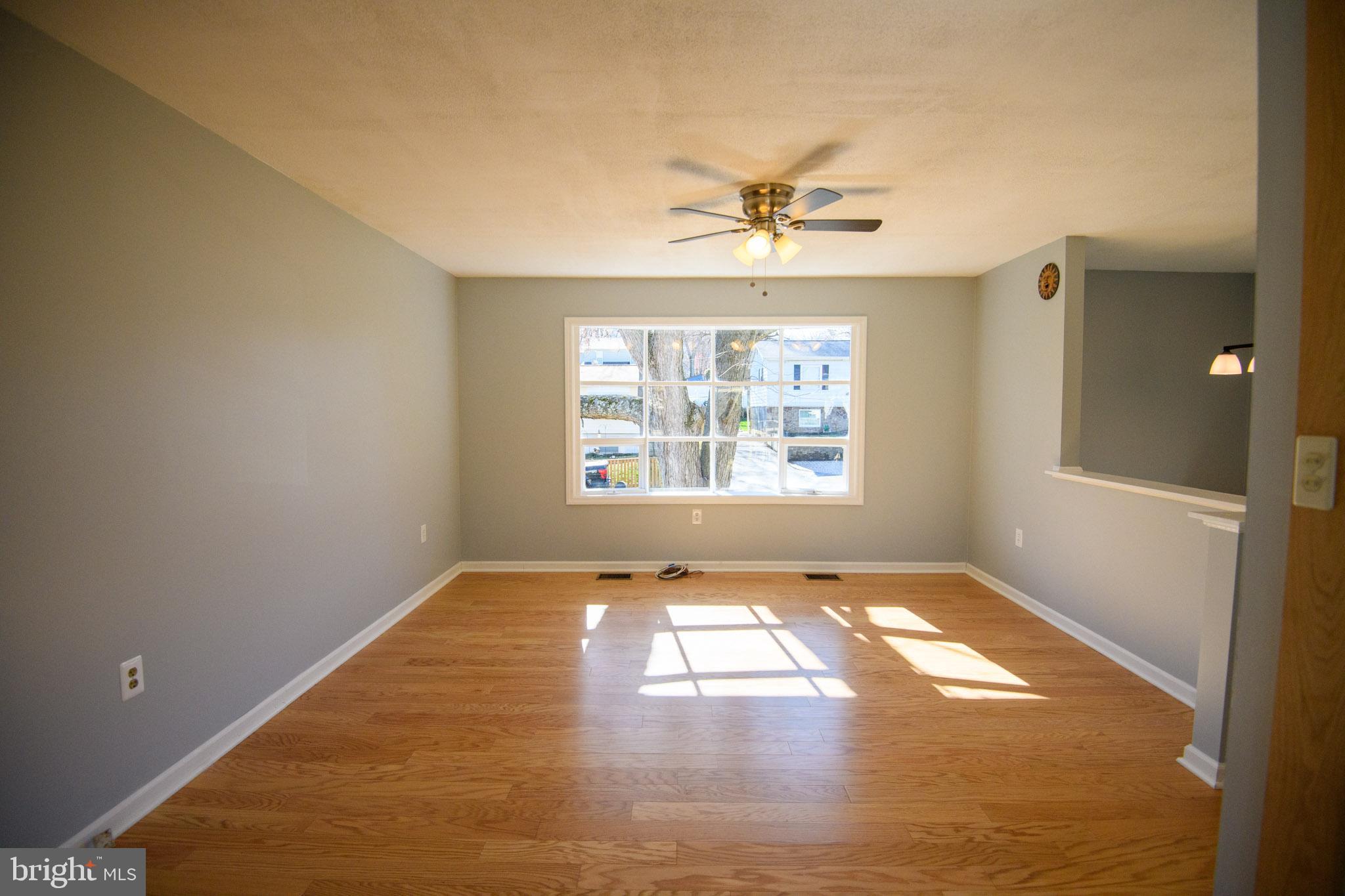 1717 Forestville Road Edgewater, MD 21037 - Photo 25 of 35 Living Room/Hardwood