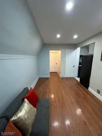 $1,300 | 371 Seymour Avenue, Newark, NJ 07112