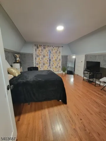 $1,300 | 371 Seymour Avenue, Newark, NJ 07112