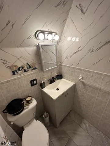 $1,300 | 371 Seymour Avenue, Newark, NJ 07112