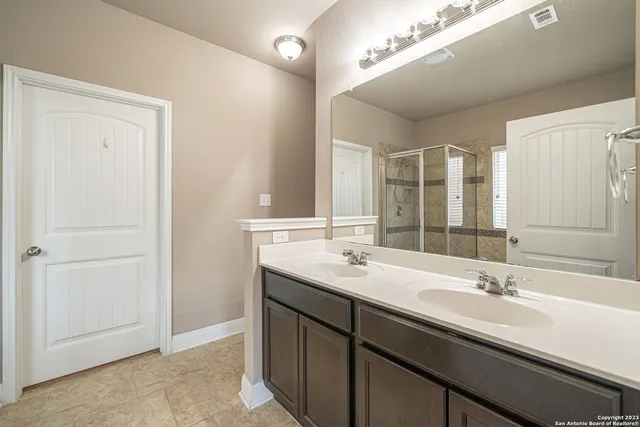 $2,550 | 12911 Brewster, San Antonio, TX 78253